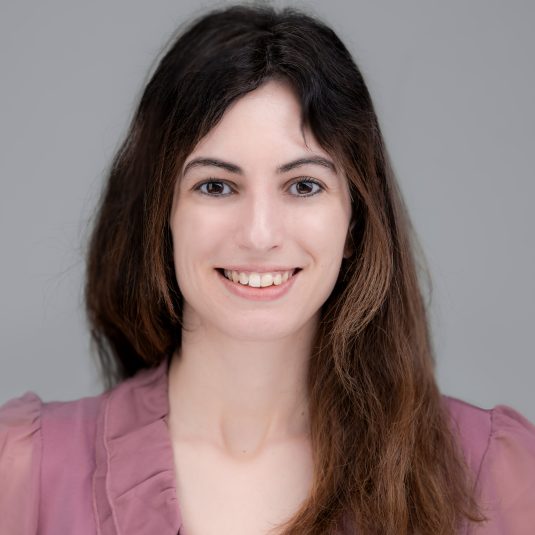 Elena Red Online marketing